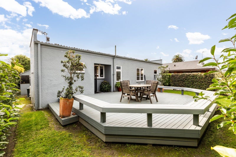 2/4 Higgins Street, Marewa, Napier - Carousel 1