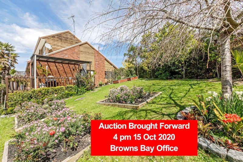 1/16 Cairnbrae Court, Northcross, Auckland - Carousel 1