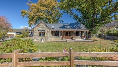 7 Mclellan Place, Albert Town, Wanaka - Carousel 1