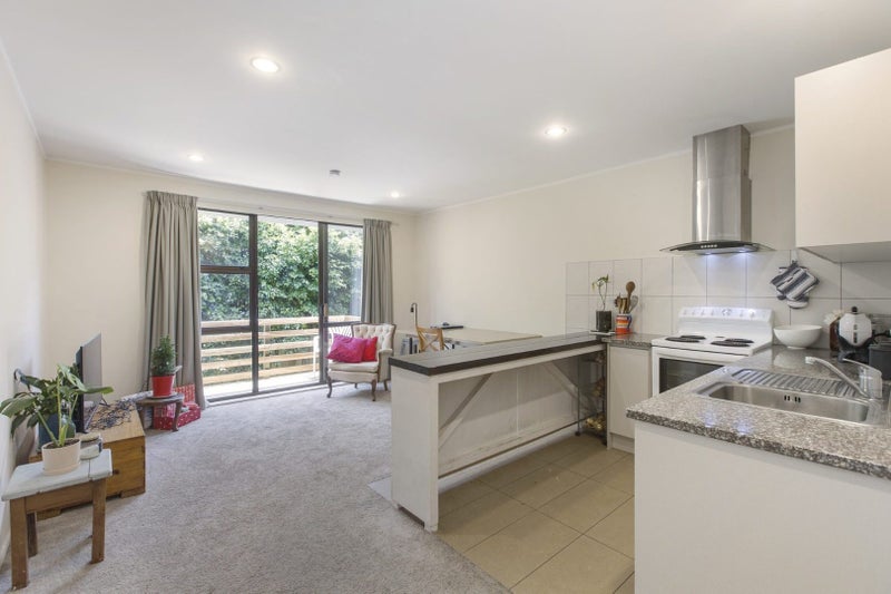 3/4 Ashwell Street, Kohimarama, Auckland - Carousel 2