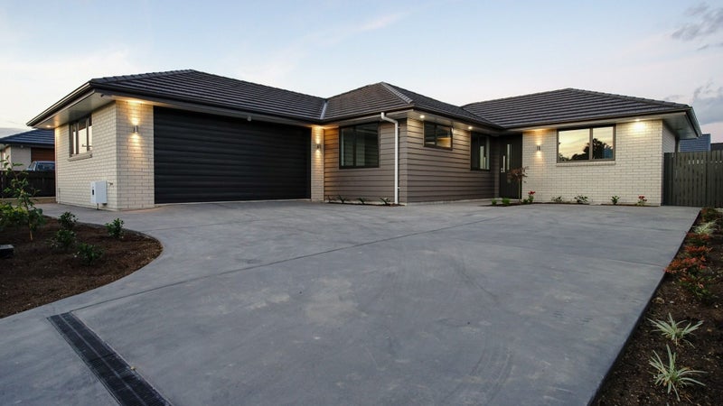 110 Roberts Line, Kelvin Grove, Palmerston North - Carousel 1