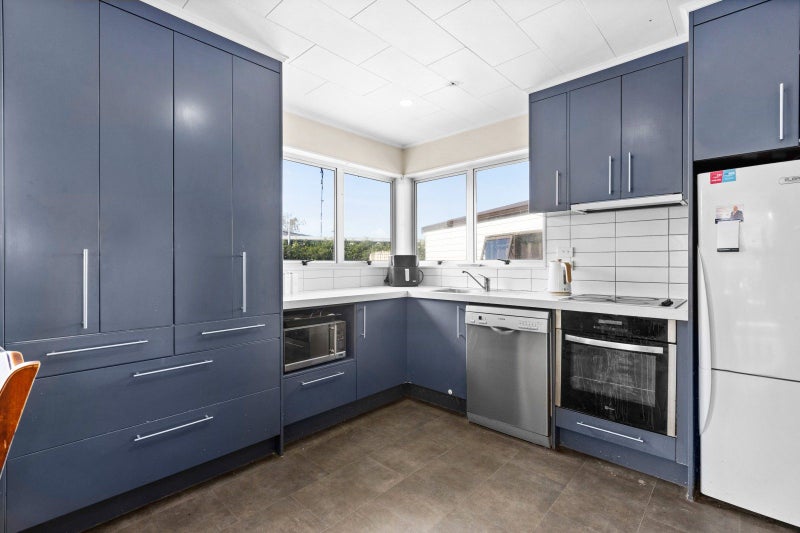 3 Antrim Place, Tamatea, Napier - Carousel 2