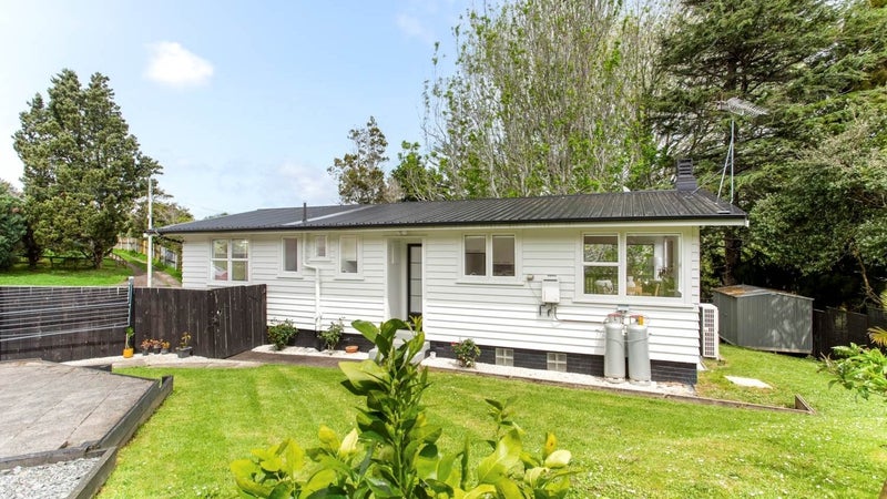 19 Laburnum Road, New Windsor, Auckland - Carousel 1