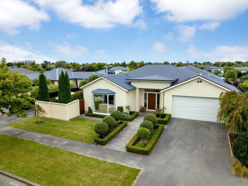 12 Willowview Drive, Redwood, Christchurch - Carousel 1