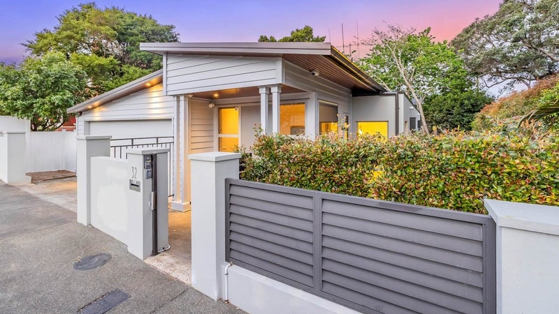 32 Marama Avenue, Epsom, Auckland - Carousel 1