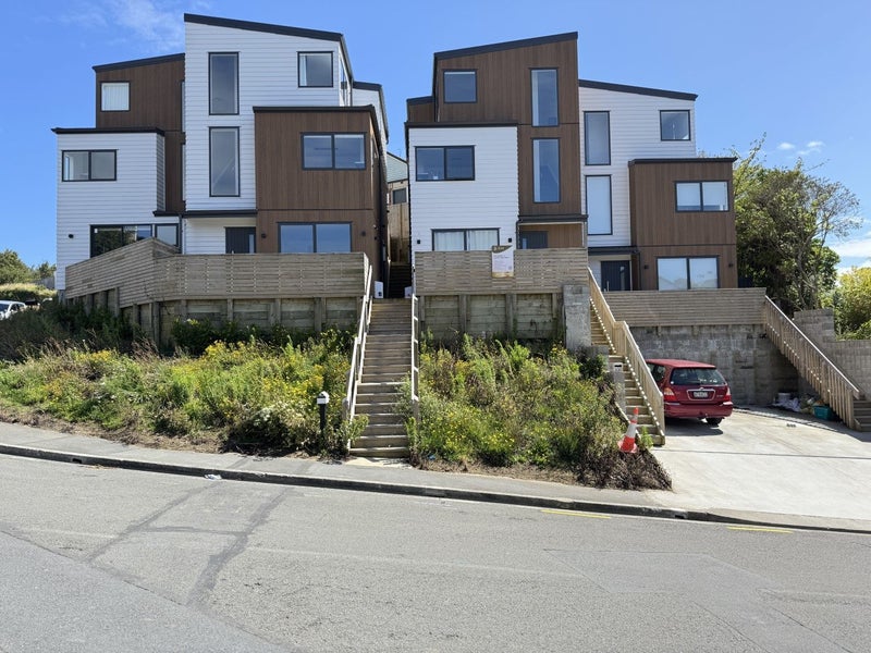 23D Hindmarsh Street, Johnsonville, Wellington - Carousel 1