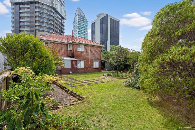 14 Byron Avenue, Takapuna, Auckland - Carousel 1