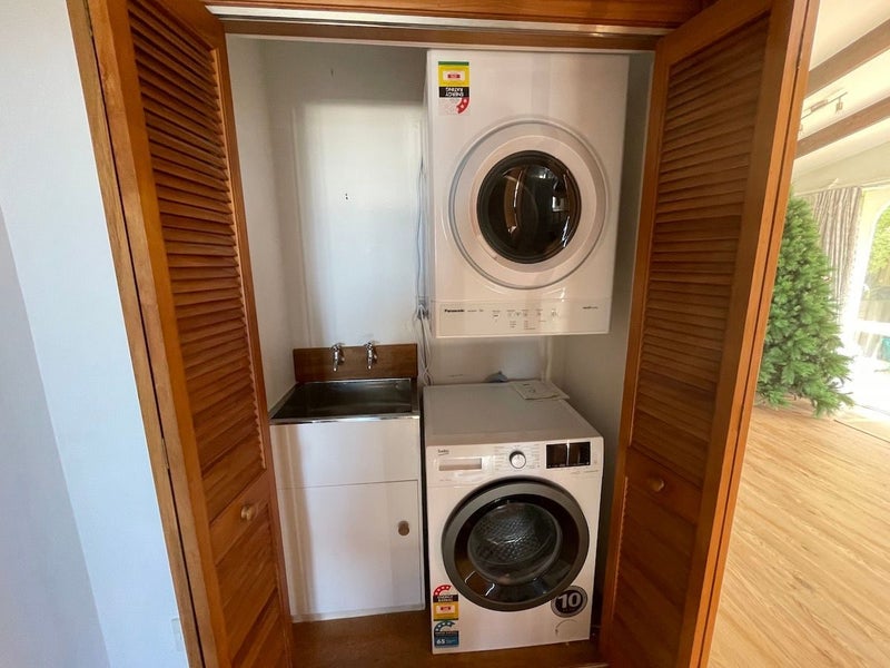 56 Mitchell Street, Brooklyn, Wellington - Carousel 12