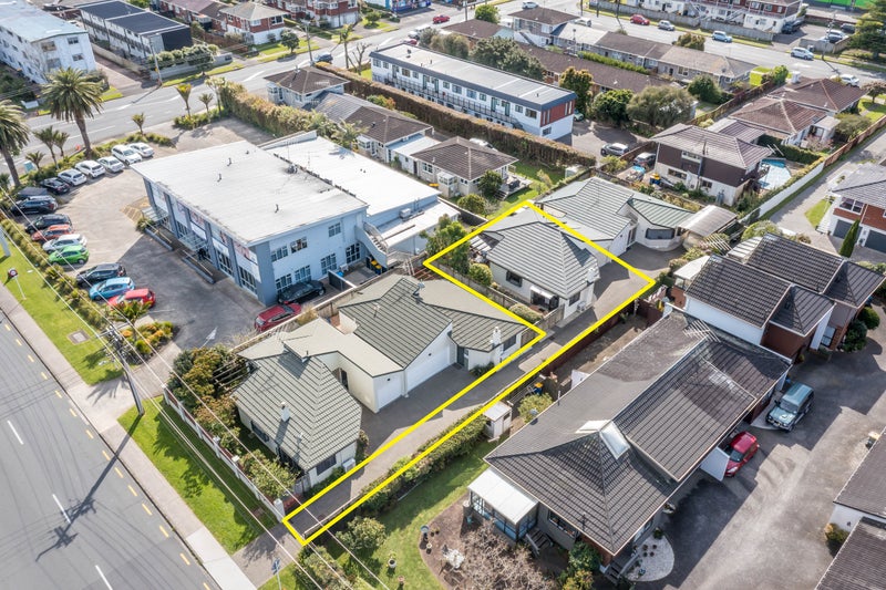 3/53 Anzac Road, Browns Bay, Auckland - Carousel 1