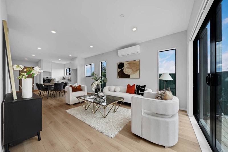 24C Poinsettia Place, Henderson, Auckland - Carousel 2