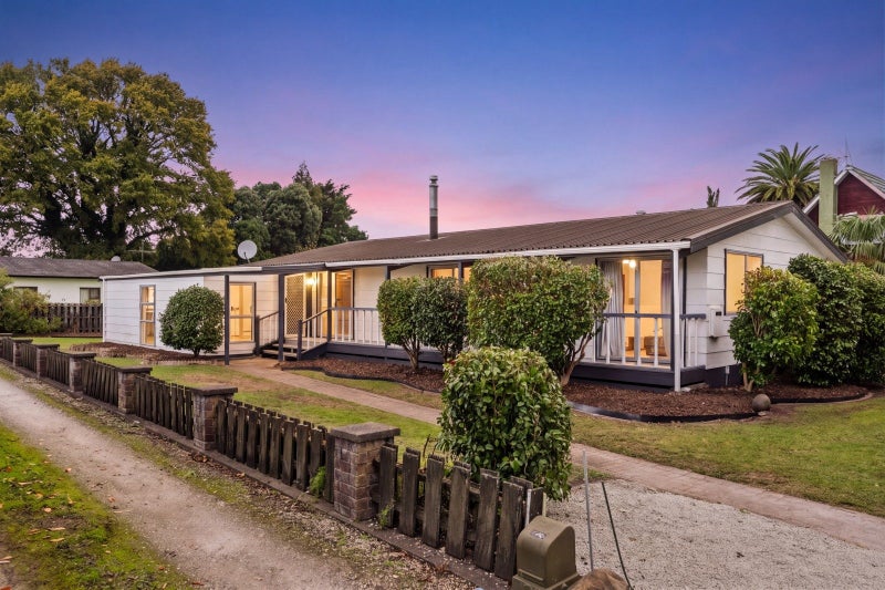 104C LYTTON ROAD, Te Hāpara, Gisborne - Carousel 1