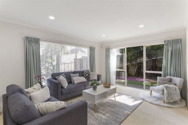 8 San Luis Place, Golflands, Auckland - Carousel 2