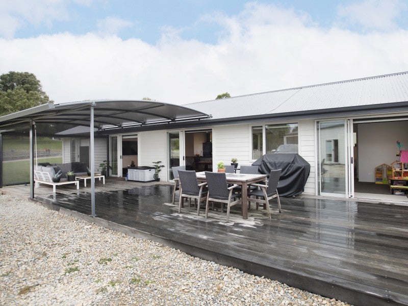 650 Back Ormond Road, Makauri, Gisborne - Carousel 1