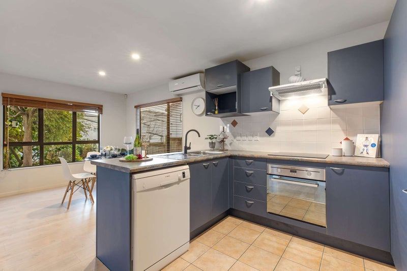 4/42 Fields Parade, Oteha, Auckland - Carousel 2