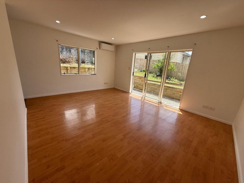 15 Millstream Drive, Henderson, Auckland - Carousel 2
