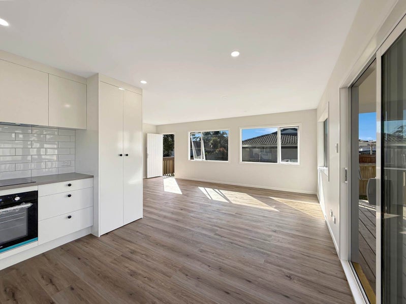 24 Coburg Street, Henderson, Auckland - Carousel 2