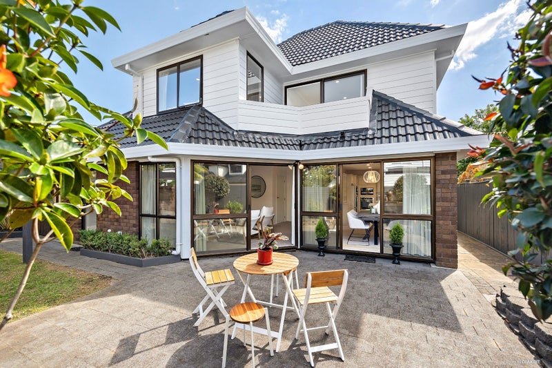 8 Nihill Crescent, Mission Bay, Auckland - Carousel 1