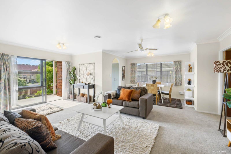 2/9 King Edward Avenue, Papakura, Auckland - Carousel 2