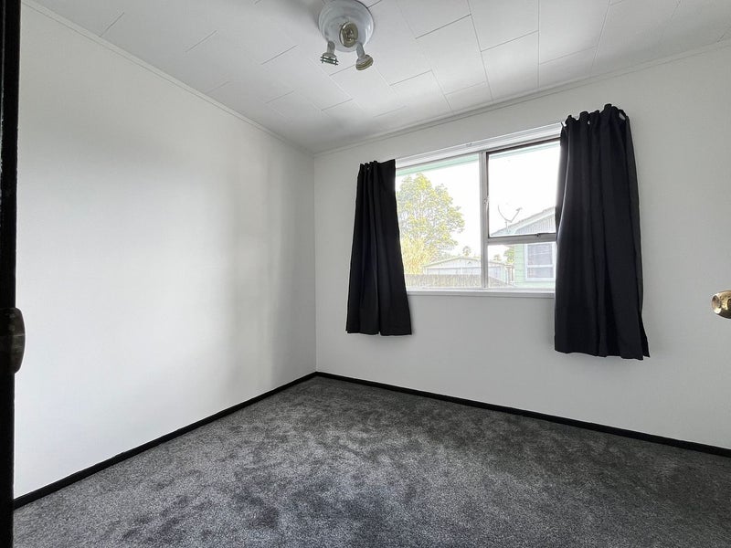 13 Ulay Place, Clover Park, Auckland - Carousel 10