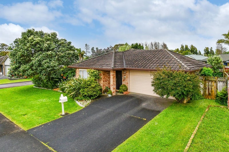 46 Blackwood Drive, Wattle Downs, Auckland - Carousel 1