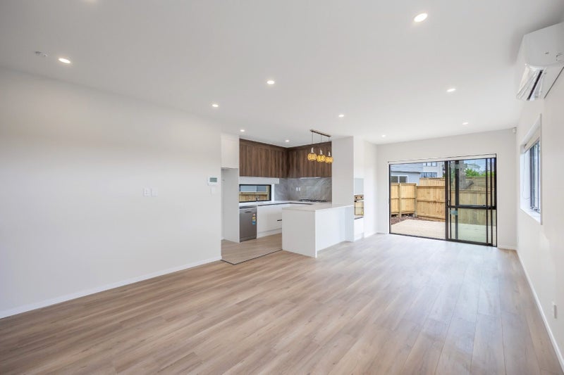 3B Nor'East Drive, Northcross, Auckland - Carousel 2