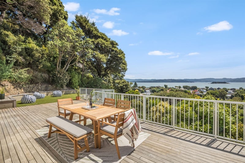 22 Kowhai Street, Eastbourne, Lower Hutt - Carousel 2