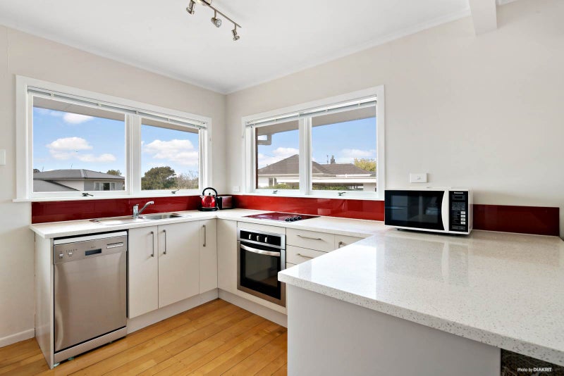 6/13 CREAMER Avenue, Belmont, Auckland - Carousel 2