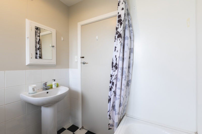 8/78 Holly Road, St Albans, Christchurch - Carousel 10