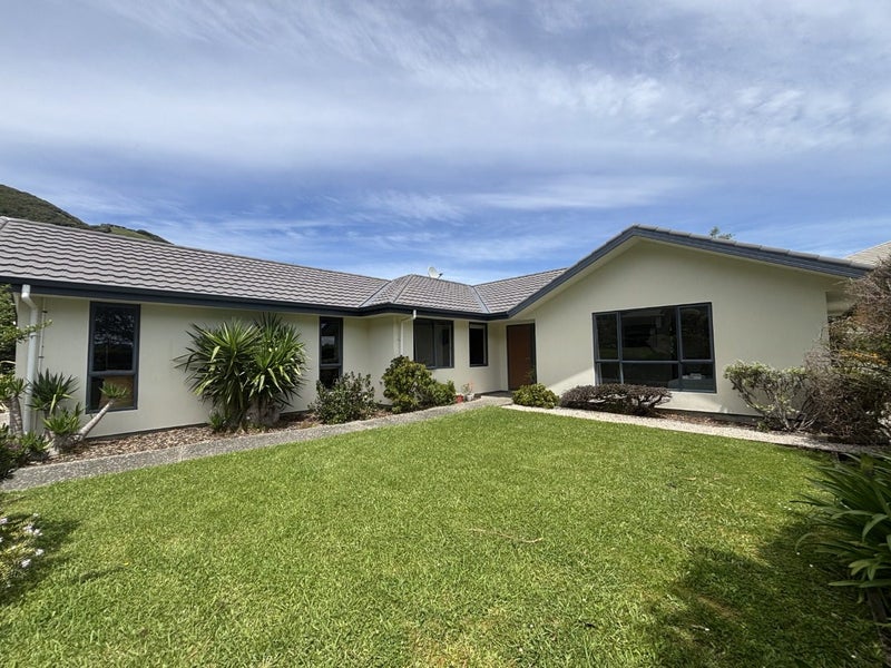 16 Farleigh Street, Atawhai, Nelson - Carousel 2