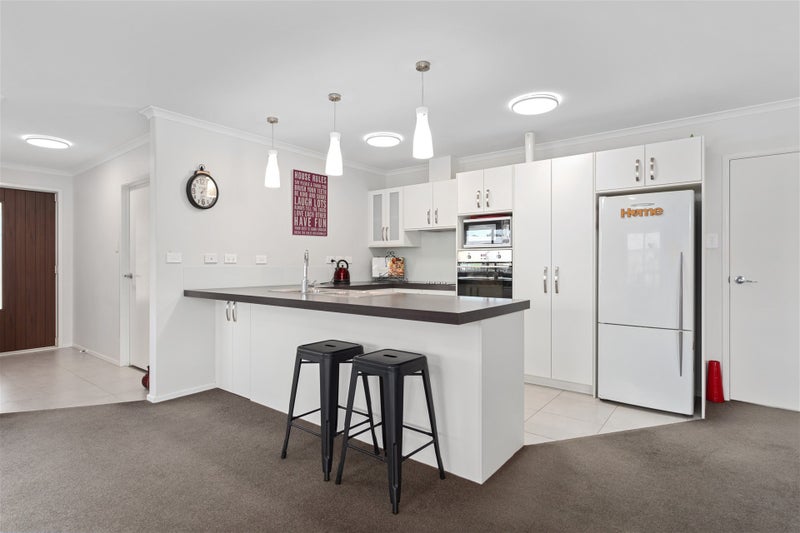 13 Dawn Parade, Coastlands, Whakatane - Carousel 2