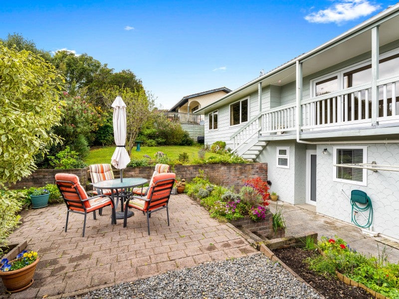 77 Discovery Drive, Whitby, Porirua - Carousel 1