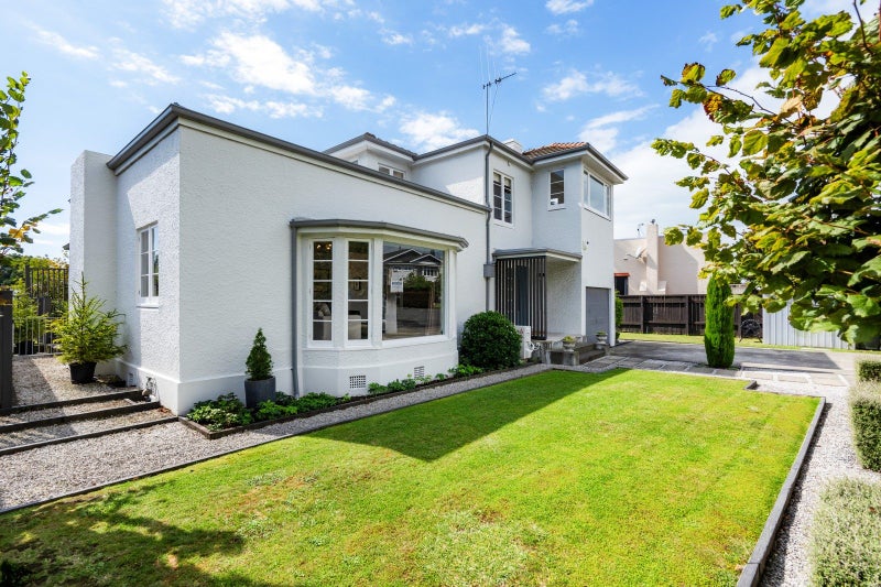 63 Napier Terrace, Hospital Hill, Napier - Carousel 2