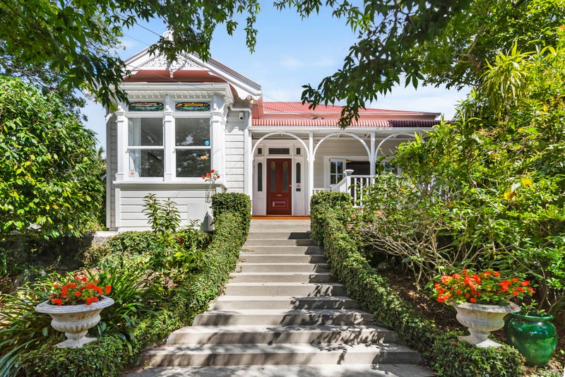 15 Royal Terrace, Sandringham, Auckland - Carousel 1