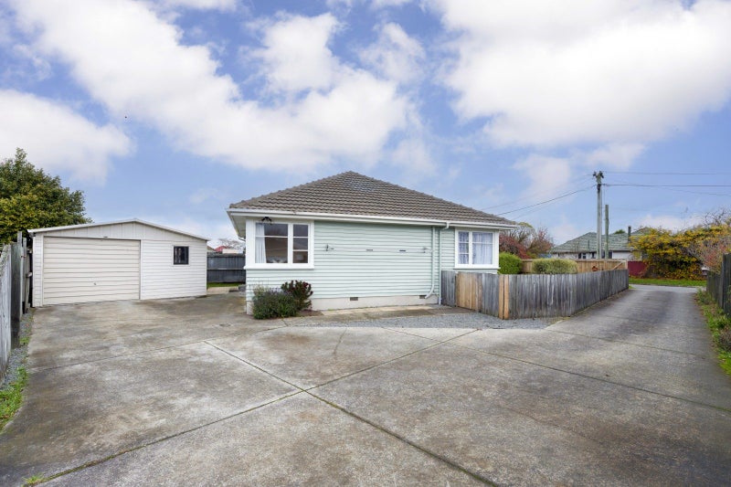8 Ariki Place, Hei Hei, Christchurch - Carousel 17