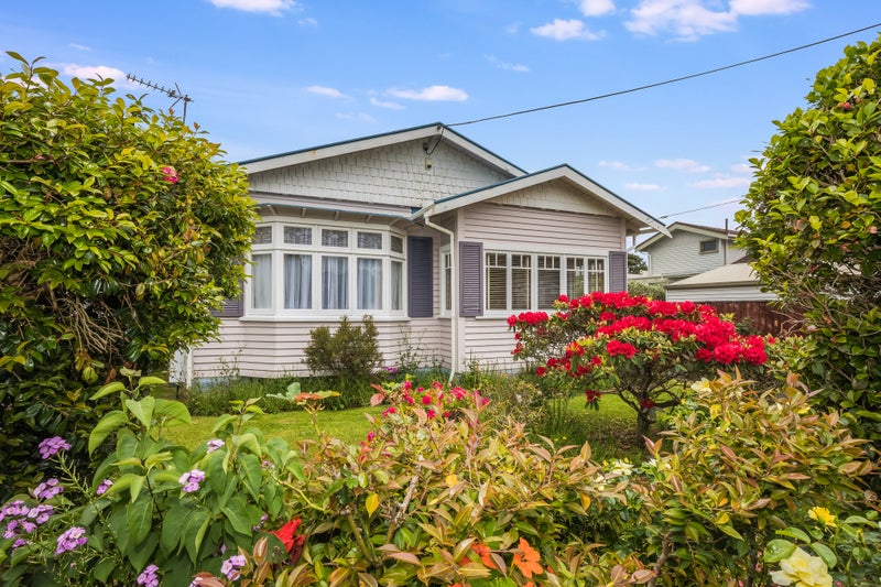 21 Cudby Street, Woburn, Lower Hutt - Carousel 1