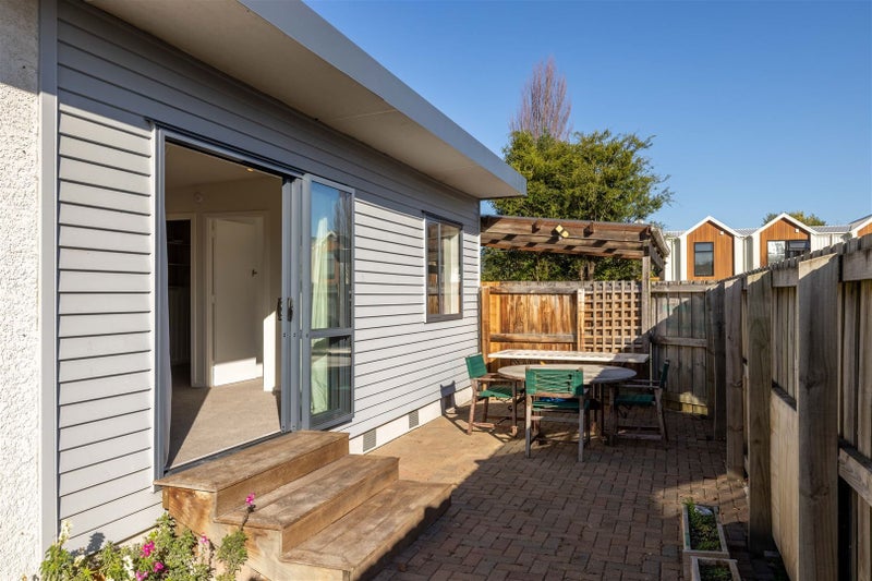 2/25 Cross Street, Phillipstown, Christchurch - Carousel 1