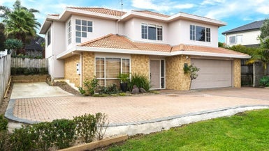 15 Oakridge Way, Northpark, Auckland - Carousel 1