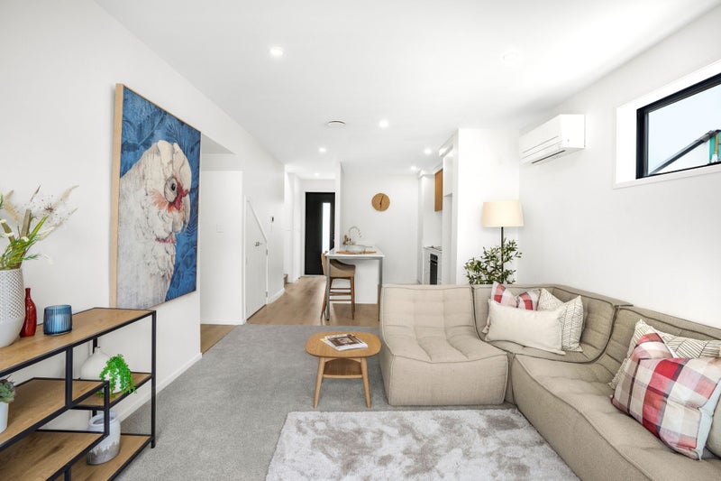 10/10 Pascoe Avenue, Paremata, Porirua - Carousel 1