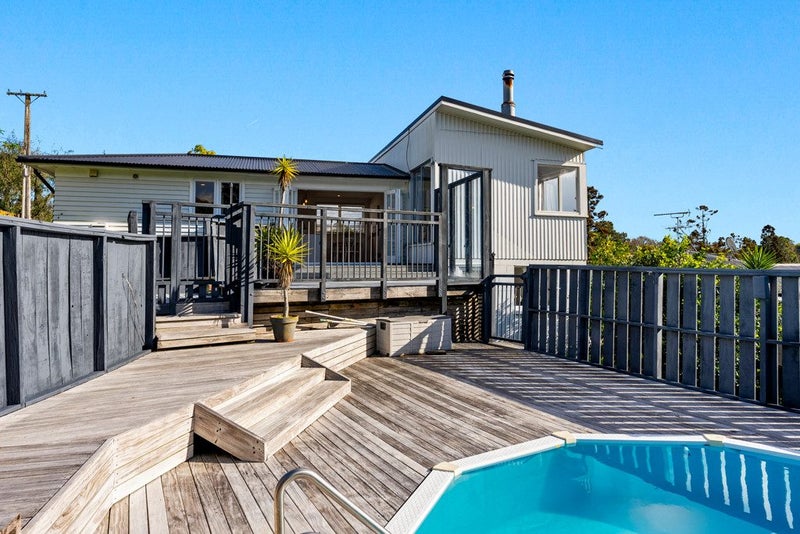 98 Eskdale Road, Birkdale, Auckland - Carousel 1