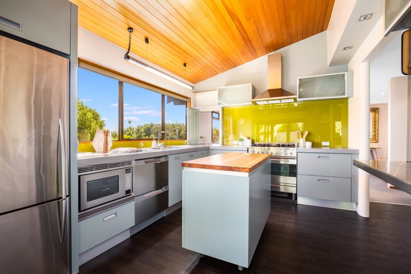 14 The Crowsnest, Whitby, Porirua - Carousel 2