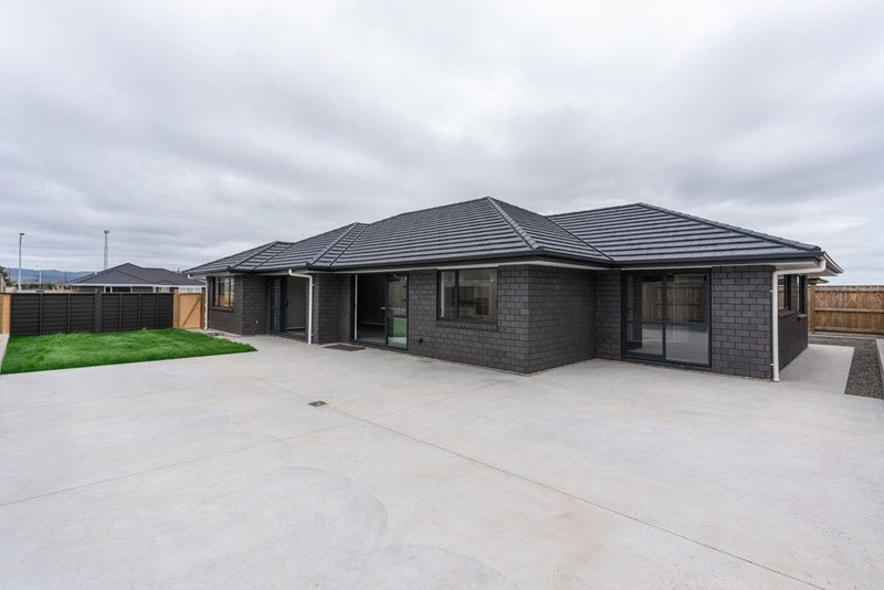 15 Balrickard Way, Milson, Palmerston North - Carousel 20