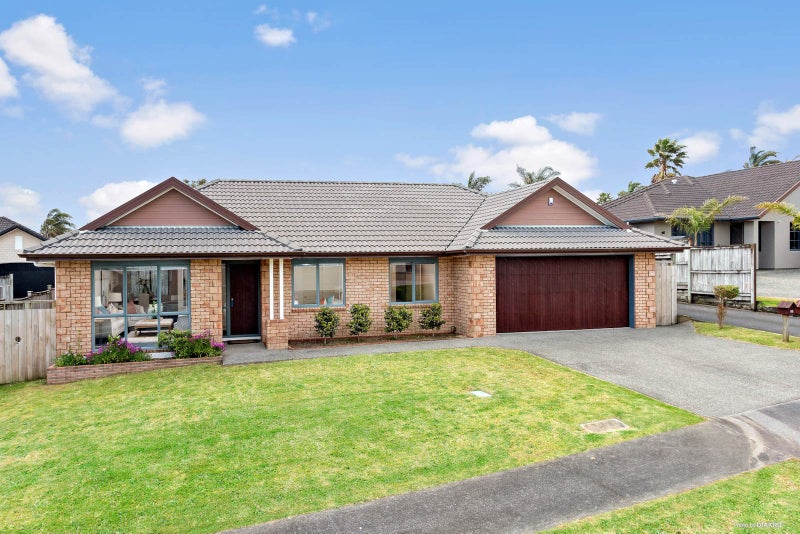 10 Glastry CL, East Tamaki Heights, Manukau - Carousel 1
