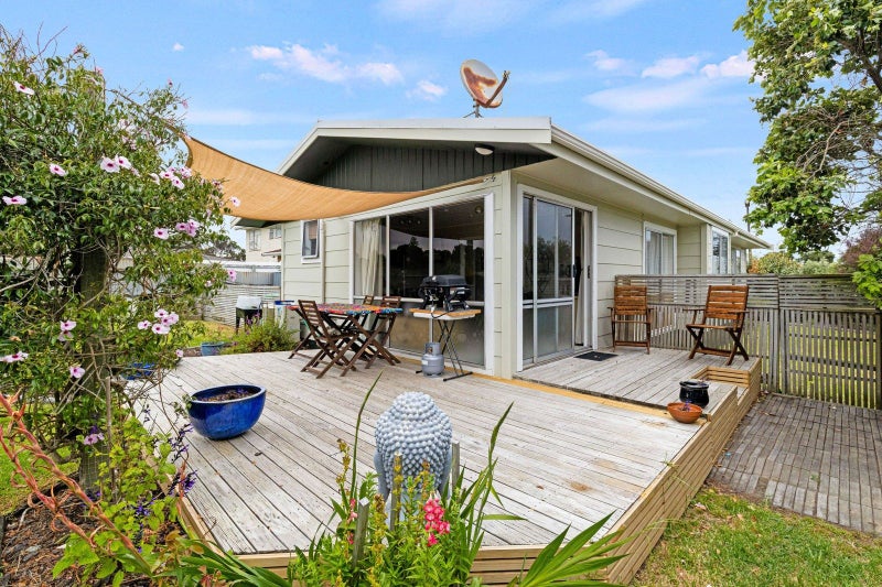 24 Hood Street, Castlecliff, Whanganui - Carousel 1