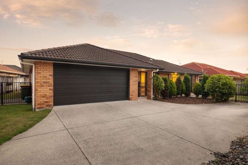 43 Parkside Drive, Huntington, Hamilton  - Carousel 1