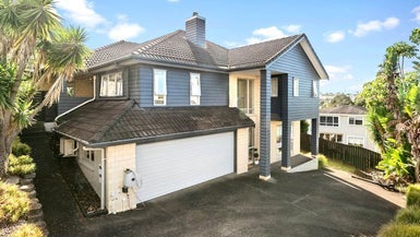 7 Trotting Terrace, Fairview Heights, Auckland - Carousel 1