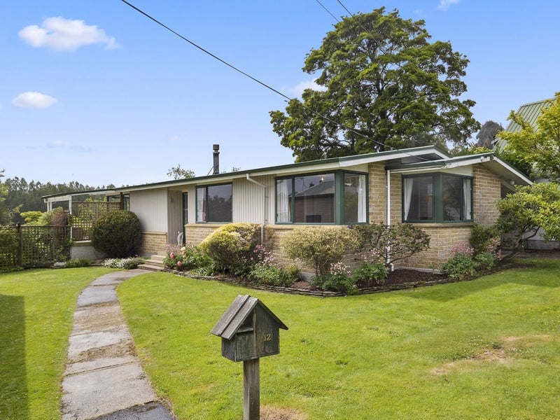 12 Elizabeth Avenue, East Taieri, Mosgiel - Carousel 1