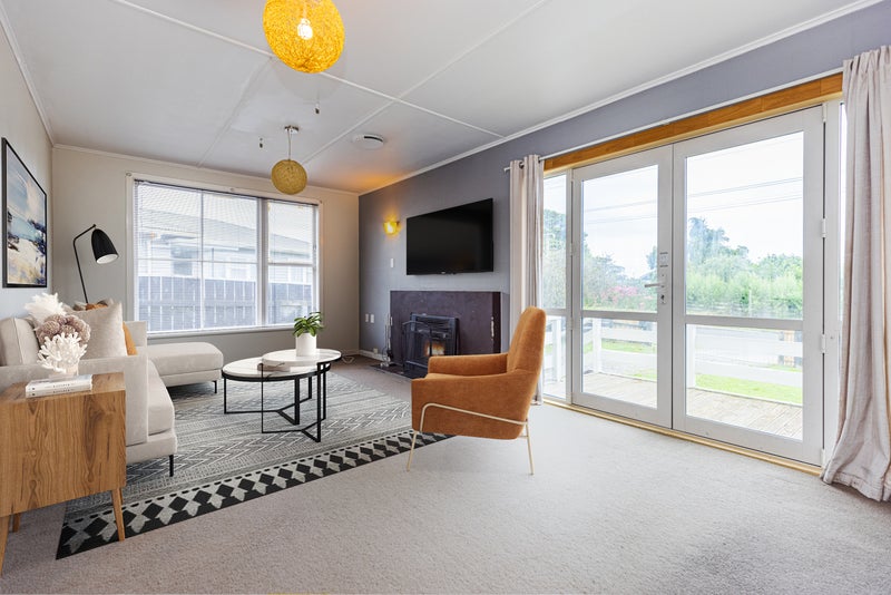 38 Hendersons Line, Marton - Carousel 1