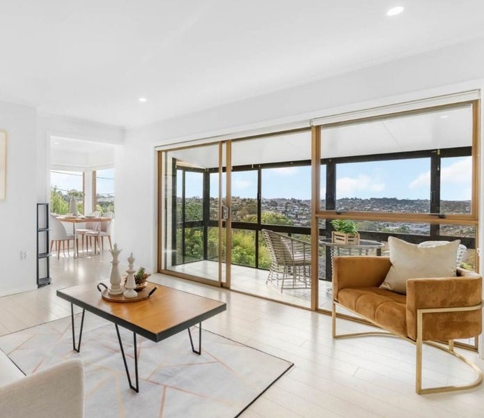 611B Glenfield Road, Totara Vale, Auckland - Carousel 2