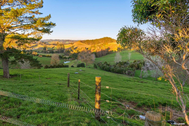 700 Paparata Road, Bombay - Carousel 11