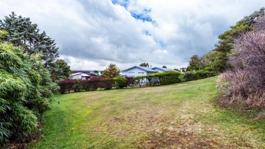 1 Turangitukua Terrace, Kuratau - Carousel 1